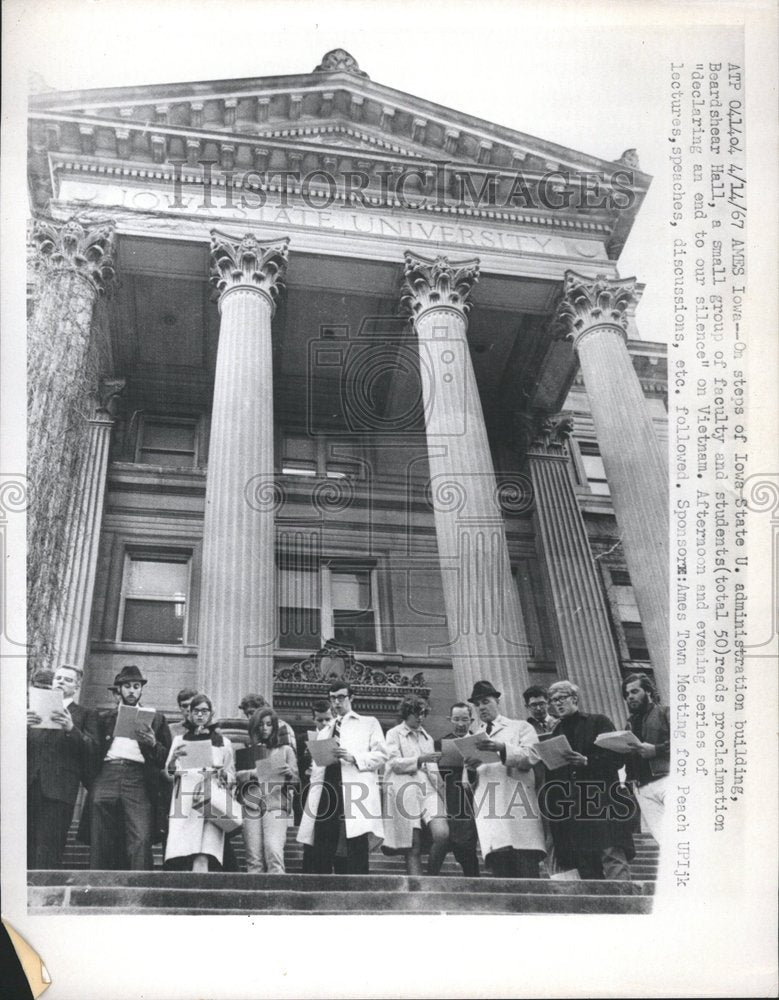 1967 Press Photo Ames IOWA State Administration Student - RRV60681- Historic Images