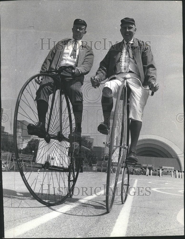 1973 Press Photo Charles Sanford Al Negus vintage bikes - RRV62929- Historic Images