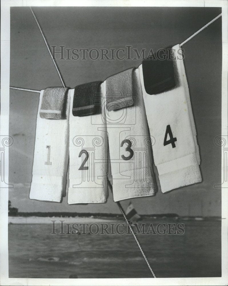 1968 Press Photo Abercombie&amp;Fitch Ends Towel Confusion - RRV63935- Historic Images