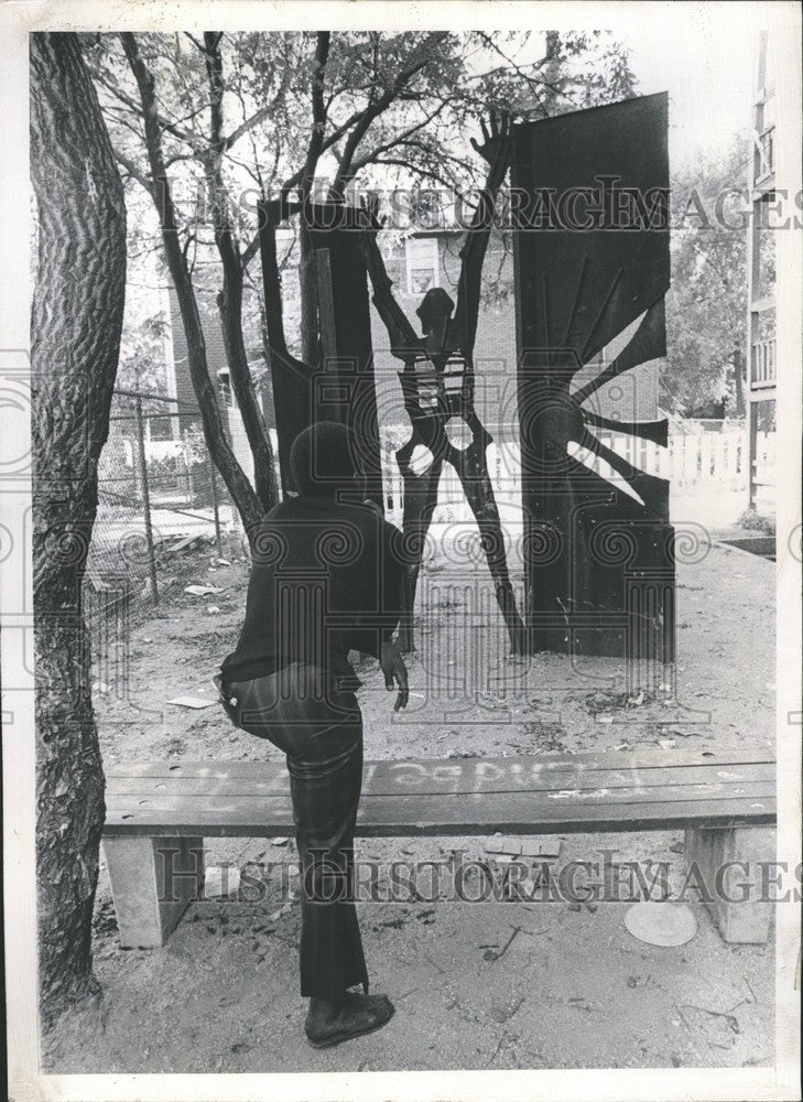 1969 Press Photo The Iron Man Sculpture - RRV65025- Historic Images