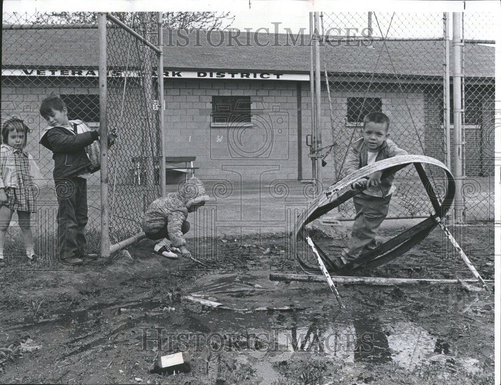 1967 Press Photo Kohl Park Payground North Lake Mud - RRV66767- Historic Images