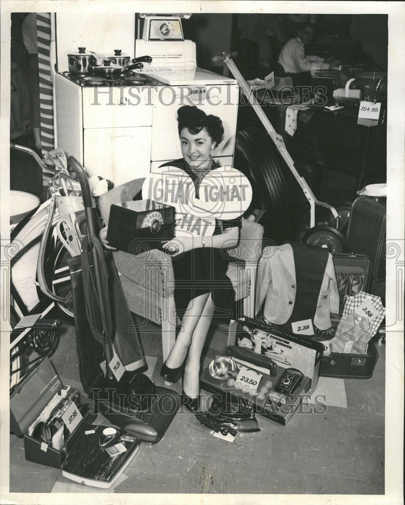 1953 Press Photo IGHAT Chris Denzel shopping tax - RRV69147- Historic Images