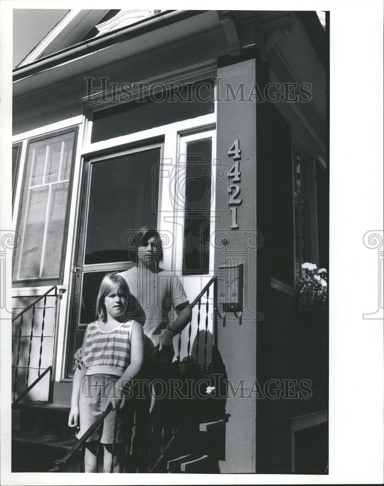 1989 Press Photo Cathleen Manning And Daughter Cathleen - RRV70803- Historic Images