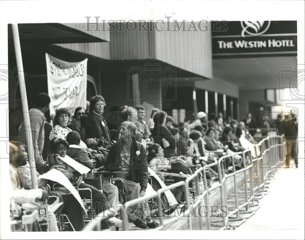 1986 Press Photo American Public Transportation Weston - RRV72751- Historic Images