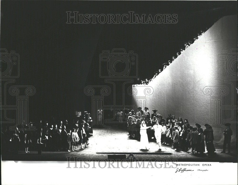 1980 Press Photo Georges Bizets Carmen Operas Acts IV - RRV73873- Historic Images