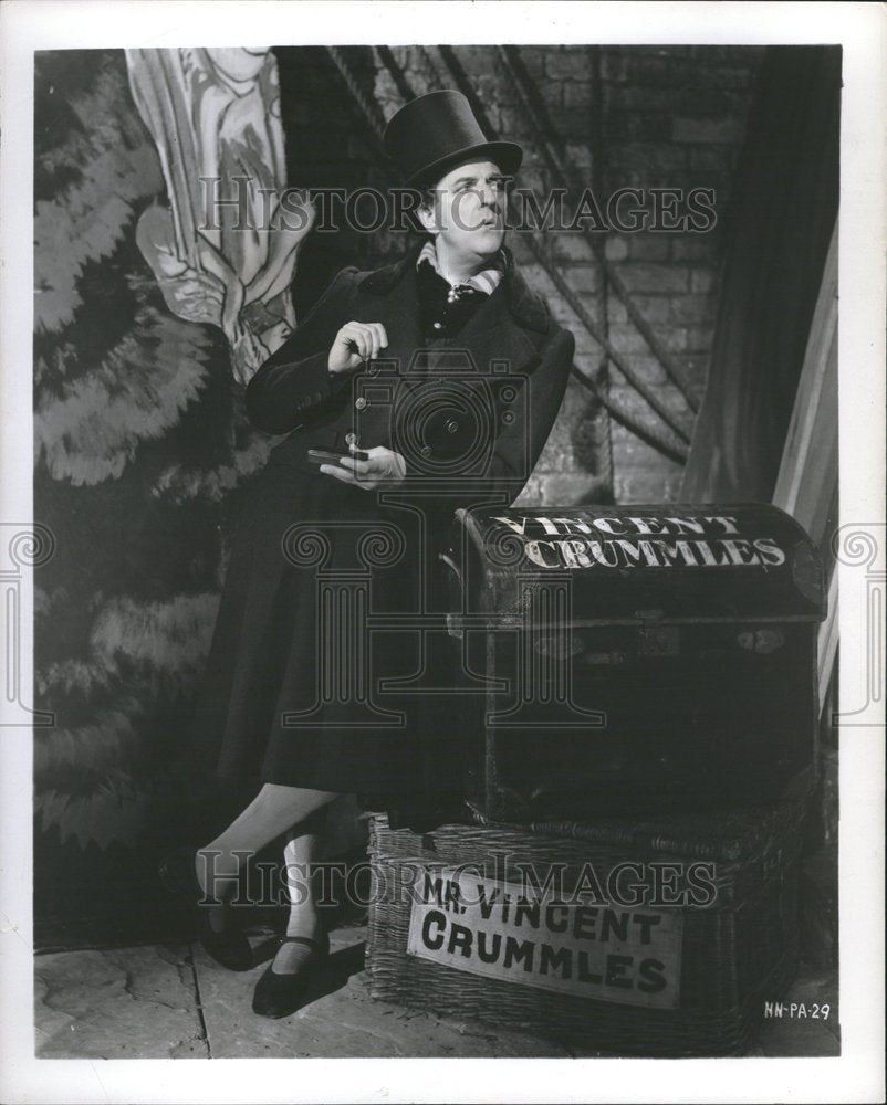 Press Photo Vincent Crummles Nicholas Nickleby - RRV80463