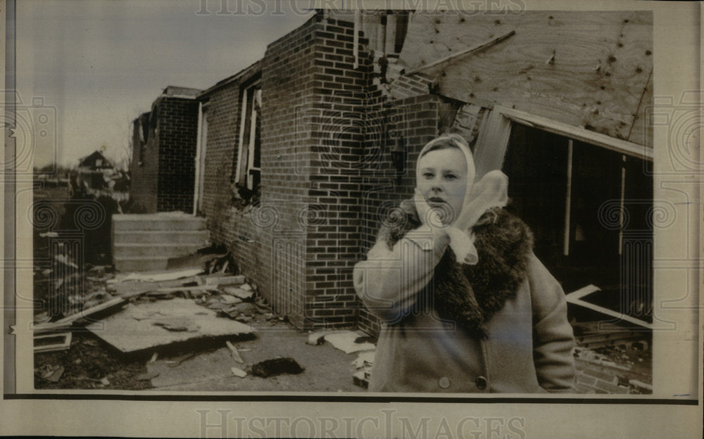 1976 Press Photo Nodre Tornado Outside - RRX00031- Historic Images