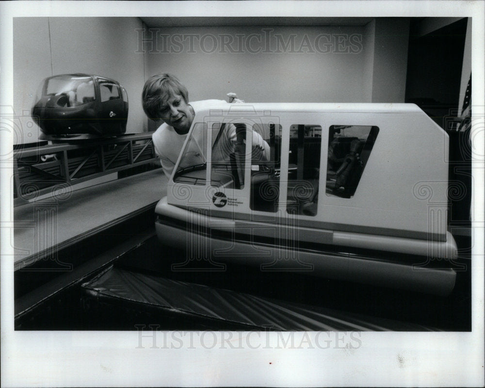 1992 Press Photo RTA Director Laura Jibben Car Personal - RRX00177- Historic Images