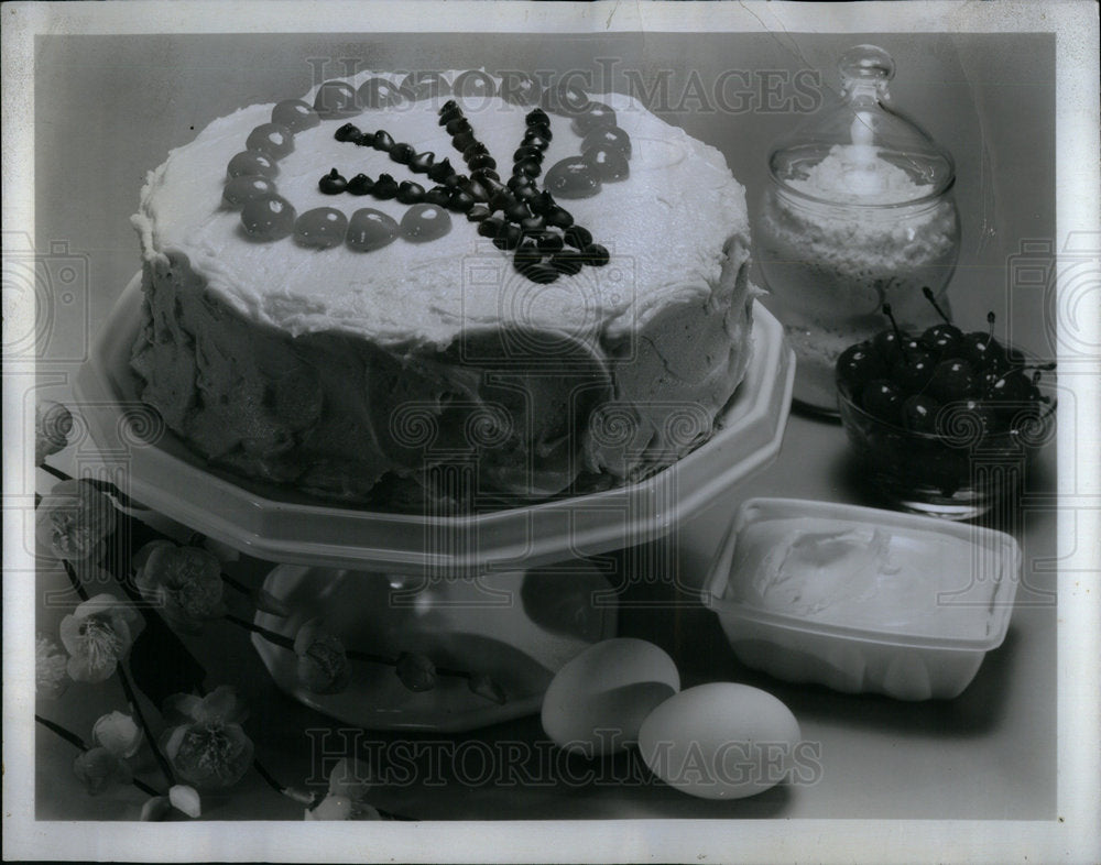 1970 Press Photo Washington Birthday Layer Choclate Cak - RRX00519- Historic Images