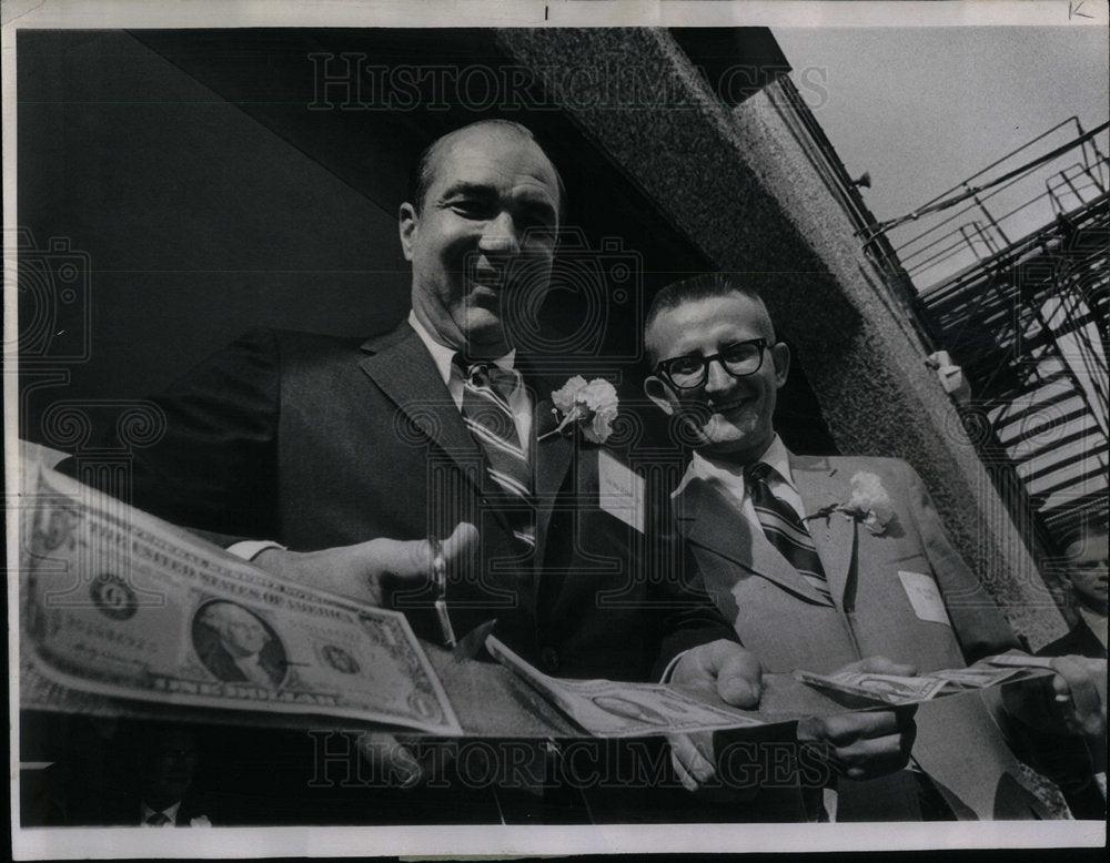 1970 Press Photo National Boulevard Bank Office Grand - RRX00649- Historic Images