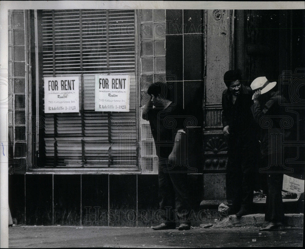 1972 Press Photo Roosevelt Madison street stumbled deal - RRX00711- Historic Images