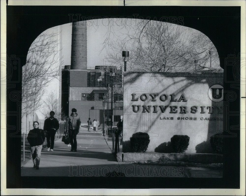1987 Press Photo Alumni Gym Loyola University Educat - RRX01425