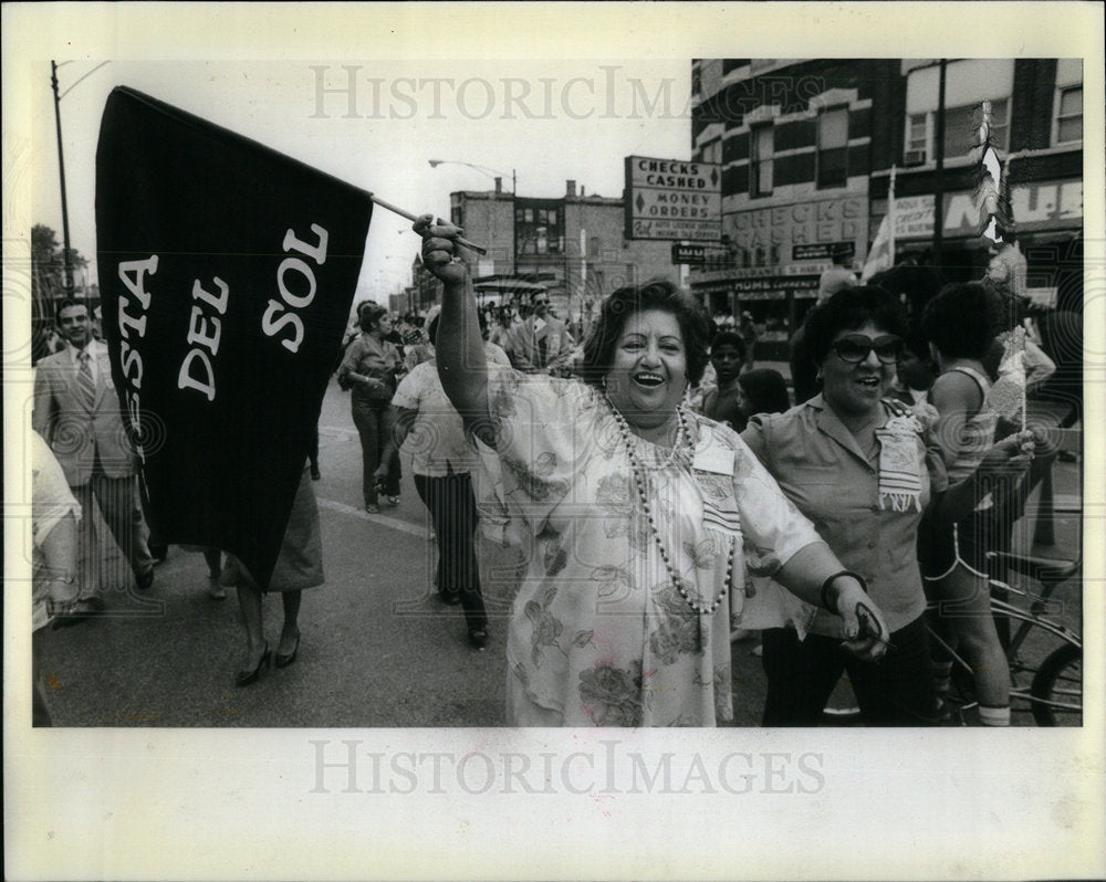 1981 Press Photo Mexican Committee Blue Island Members - RRX01615- Historic Images