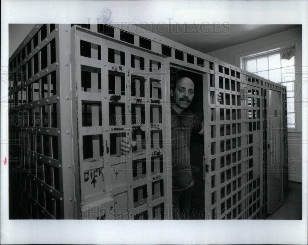 1994 Press Photo LockPort Art Coon Ald Art Police Dept - RRX02013- Historic Images