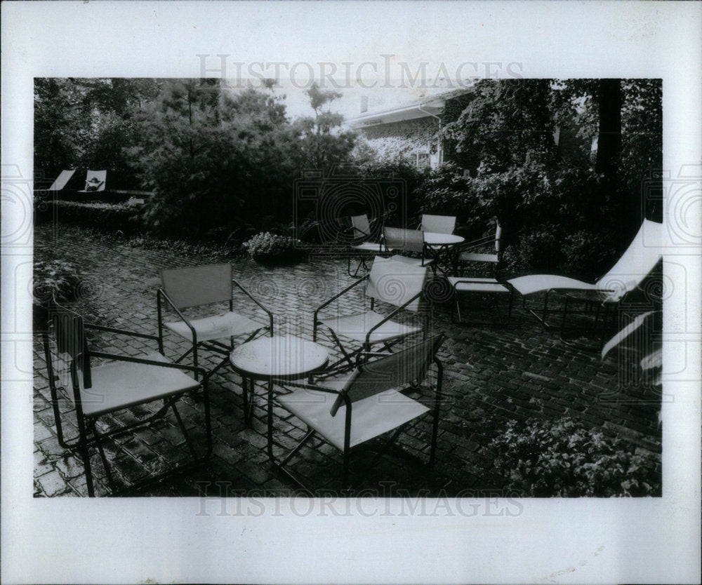 1982 Press Photo Garden Patio - RRX02533- Historic Images