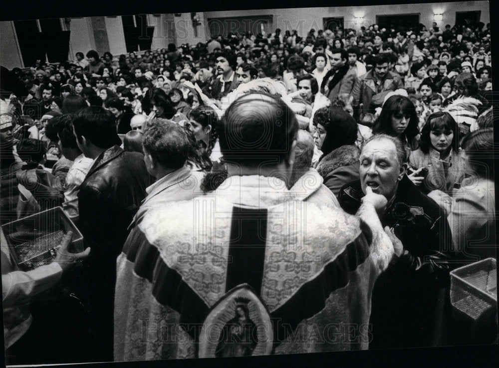 1981 Press Photo Lady Guadalupe Church Communion - RRX02693- Historic Images