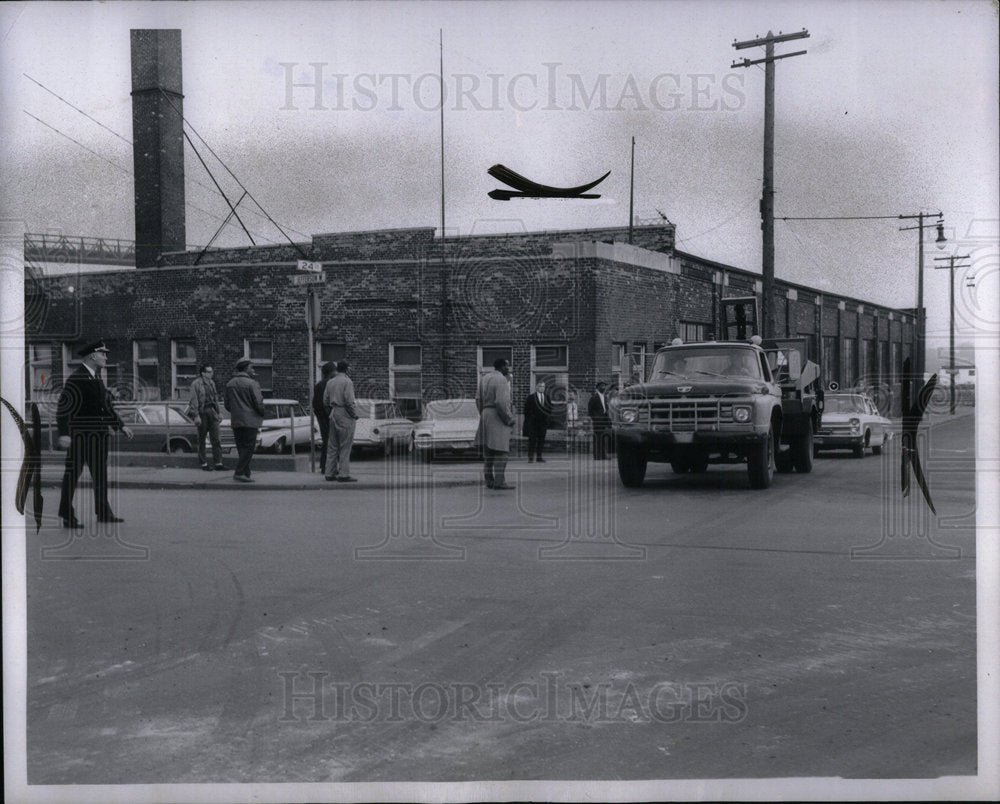 1966 Press Photo Detroit Public Works Employees Strike - RRX02851- Historic Images