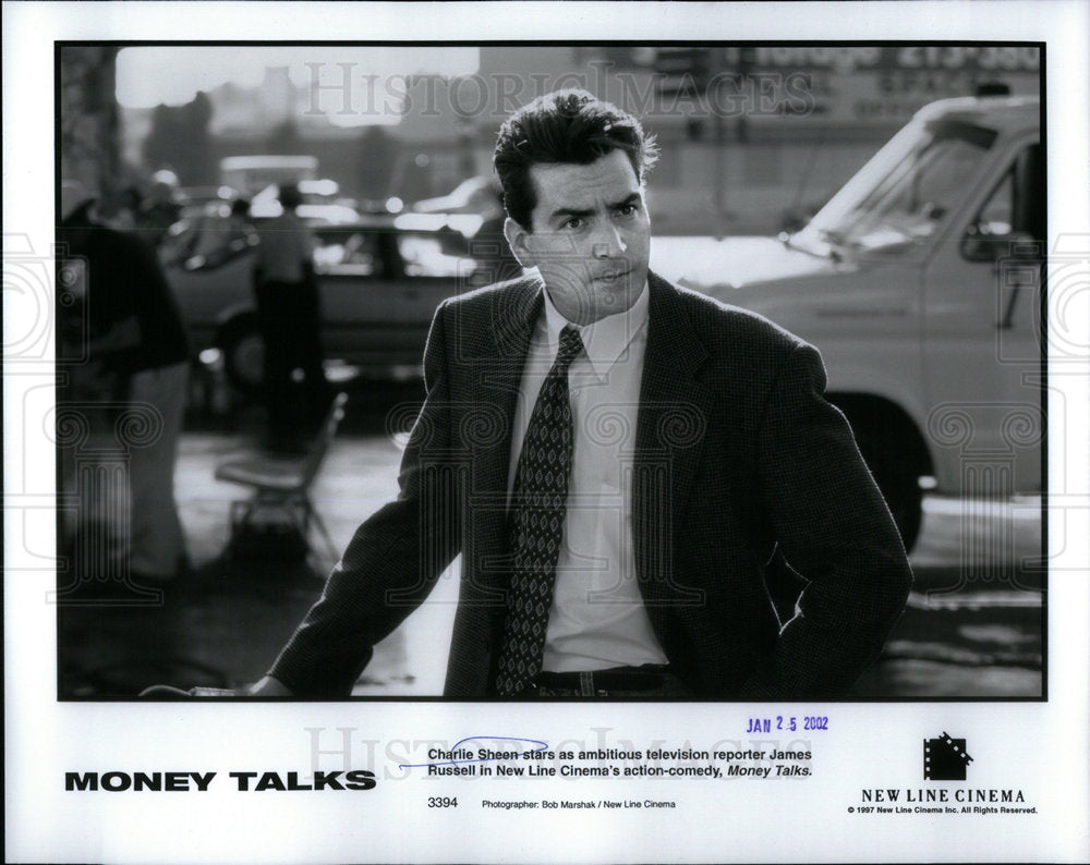 2002 Press Photo Money Talks Film Actor Charlie Sheen - RRX03137- Historic Images