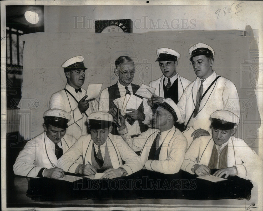 1935 Press Photo Mills Baking Company Workers Detroit - RRX03857- Historic Images