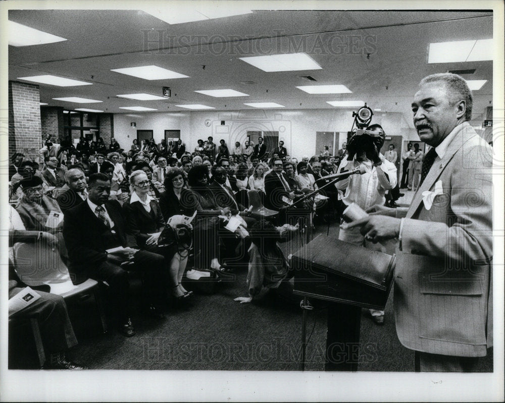 1980 Press Photo Mayor Young Crockett Center School - RRX04557- Historic Images