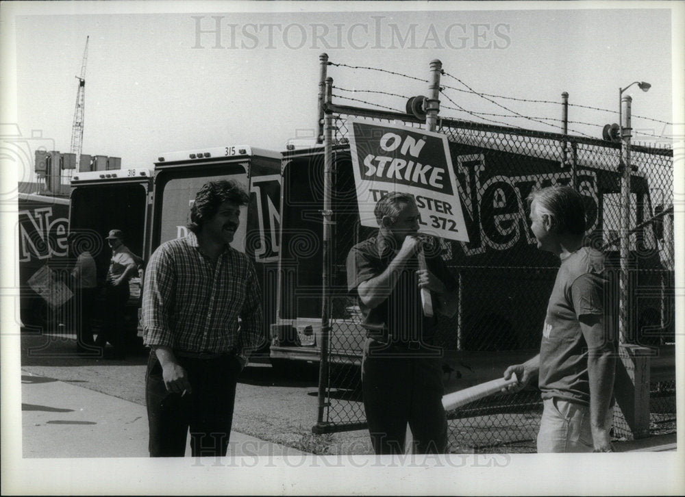 1980 Press Photo Free press newspaper workers strike - RRX04577- Historic Images