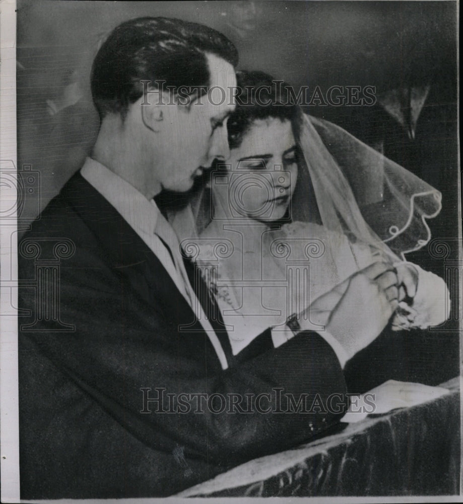 1957 Press Photo Canadian Quint weds- RSA00217- Historic Images