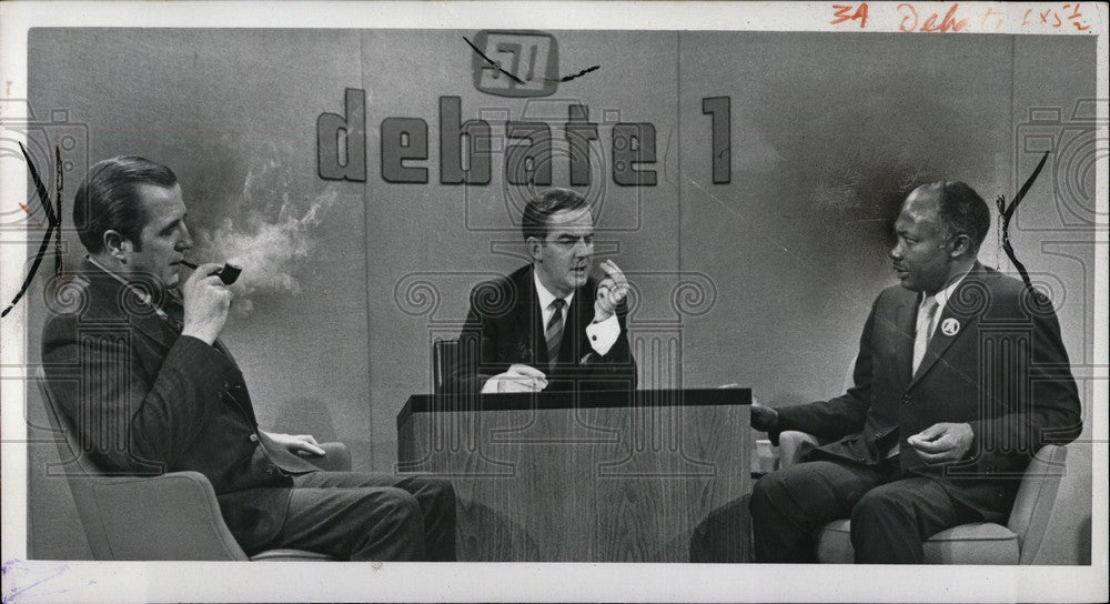 1969 Press Photo Detroit Mayor Campaign Debate Austin -- RSA05213- Historic Images