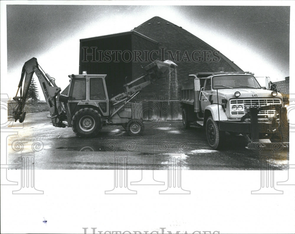 1983 Press Photo Salt Storage Area Michigan Southfield- RSA07055