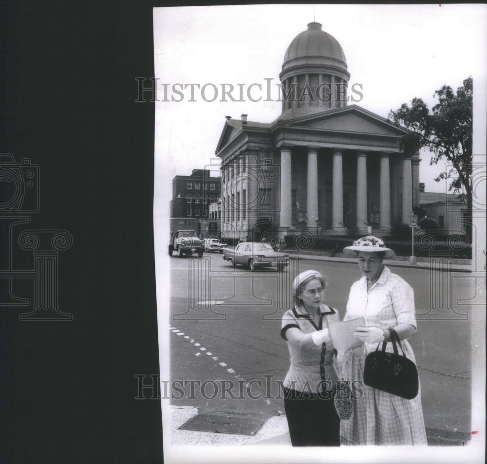 1961 Press Photo Mrs James Adkison Mrs Constance Griffi- RSA09019- Historic Images