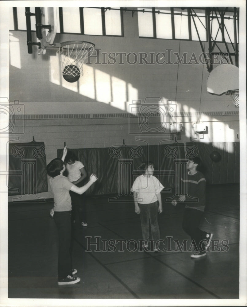 1973 Press Photo Youngster Nearby Schools Enjoy -Walles- RSA10115- Historic Images