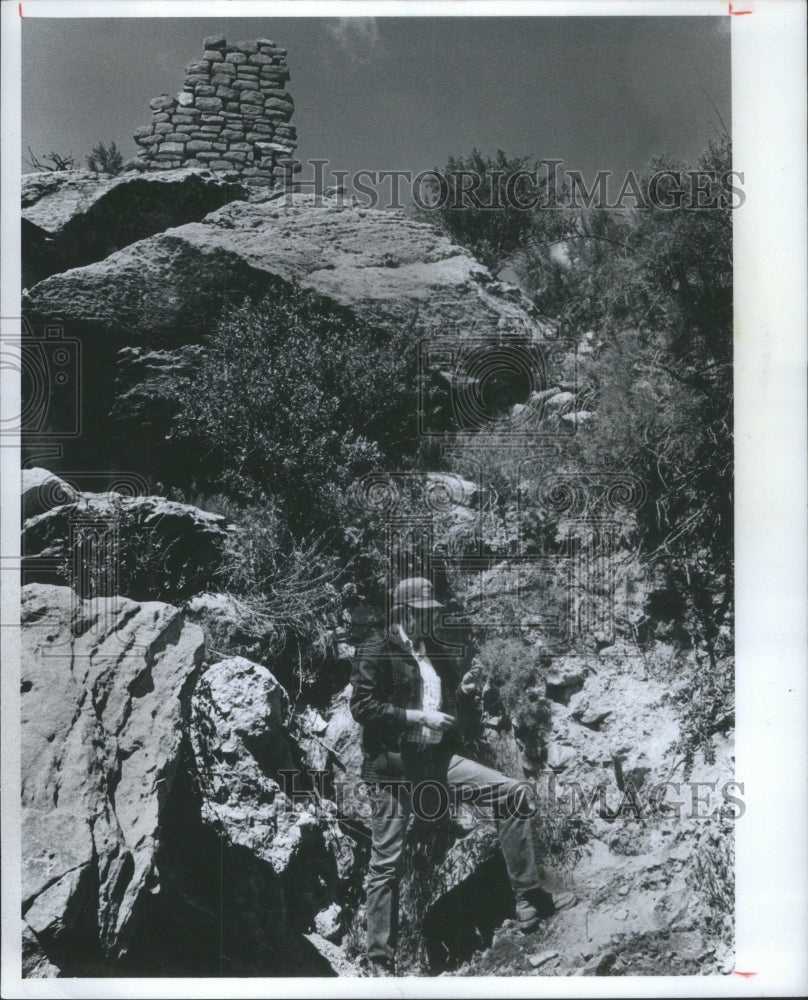 1979 Press Photo Dr Doug Scott Cannonball Mesa Indian- Historic Images