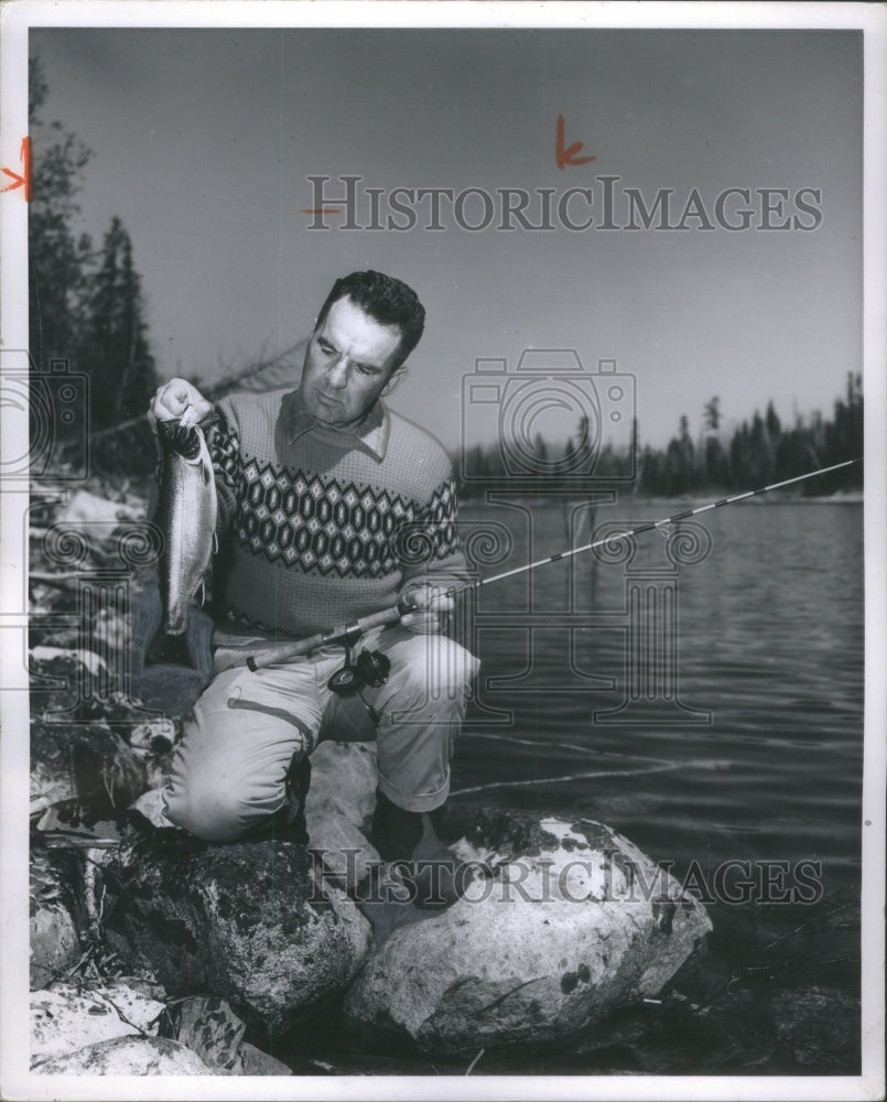 1962 Press Photo Fishing Whopper Lake Gogama Ontario Ca- RSA14343- Historic Images