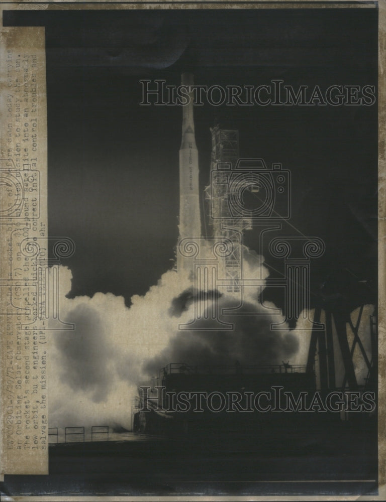 1971 Press Photo Delta Rocket Blasts off Cape Kennedy- Historic Images