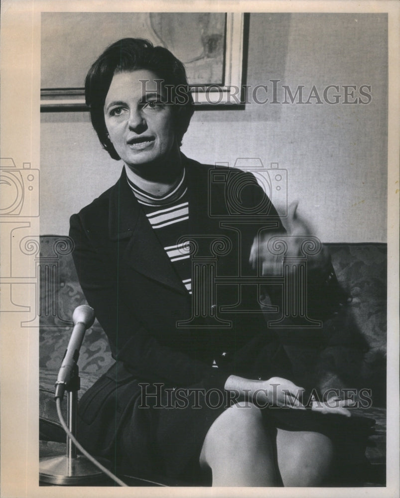 1970 Press Photo Carol Khosrovi- Historic Images