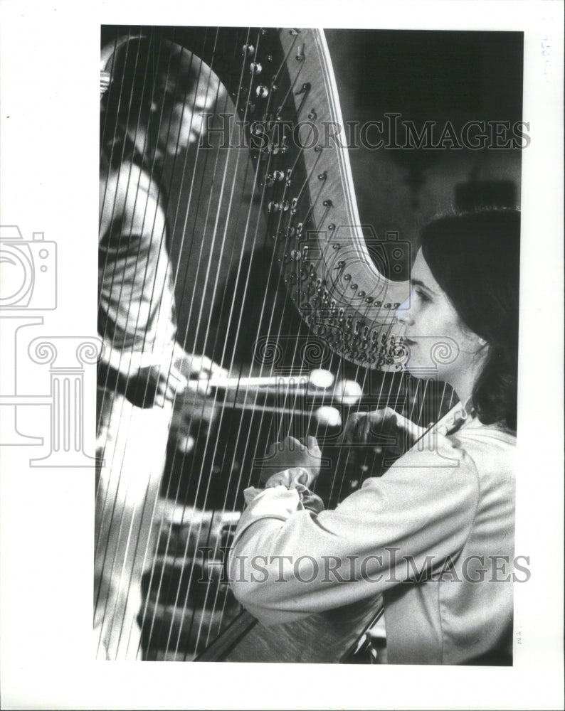 1981 Press Photo Davids family Deborah harpist Talent - Historic Images