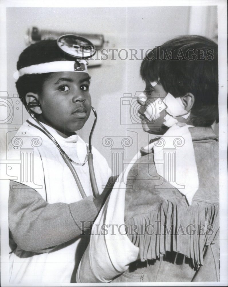 1970 Press Photo Mare Copage Corey Baker Julia - Historic Images