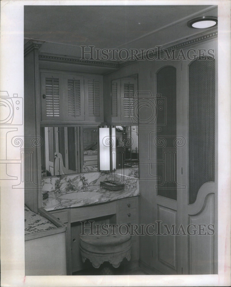 1966 Press Photo Powder Room Decor- RSA27901- Historic Images