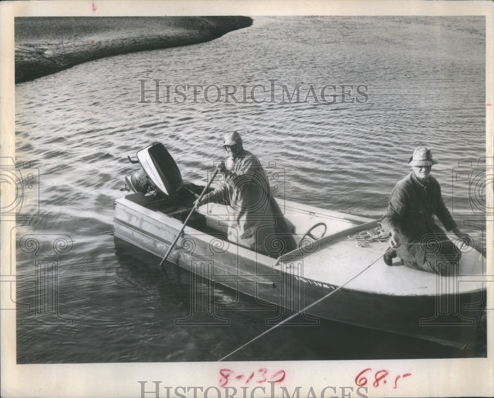 1967 Press Photo Boat rescue Talk Ident - Historic Images