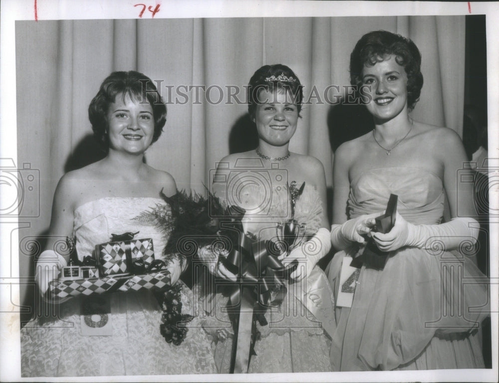 1962 Press Photo Hope Reynolds white Patsy Raible- RSA29231- Historic Images