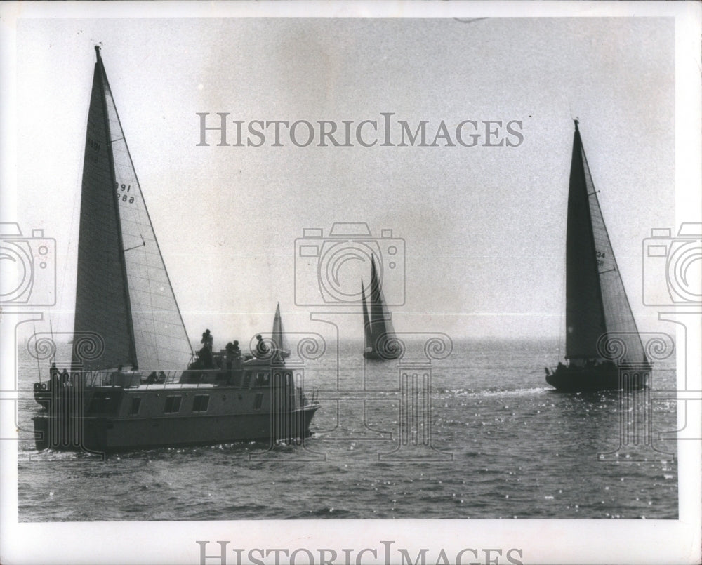 1973 Press Photo St Petersburg To Naples Boat Racing- Historic Images