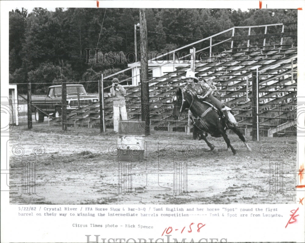 1982 Press Photo Tomi English saddle Lecanto Rodeo - Historic Images