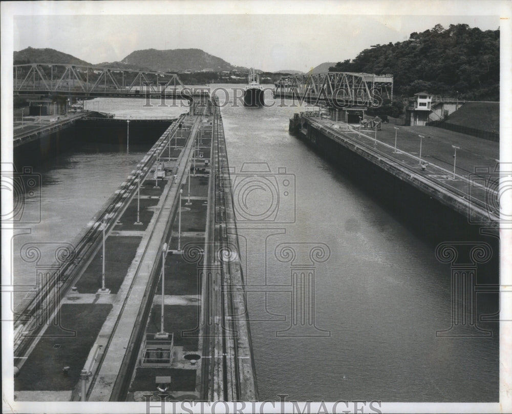 1968 Press Photo Atlant Pacific canal ship construction- Historic Images