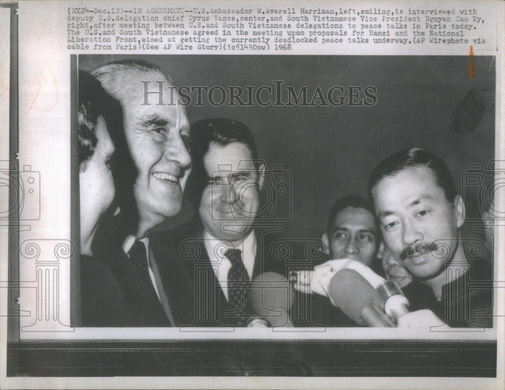 1968 Press Photo Chief Cyrus Vance Ambassador Averell P- RSA30317- Historic Images