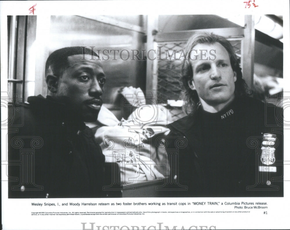 1995 Press Photo Wesley Snipes Woody Harrelson American- RSA30391- Historic Images