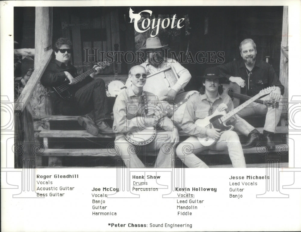 1992 Press Photo Coyote Roger Gleadhil joe Mc Cog Hank - Historic Images