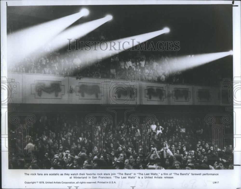 1970 Press Photo Rock star Band farewell Performance Wi- Historic Images