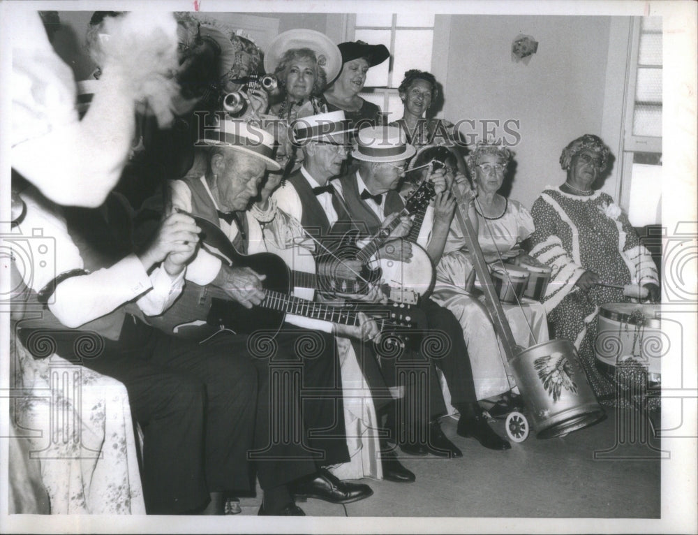 1968 Press Photo Rhythm Belles Beaus Band Performing- Historic Images