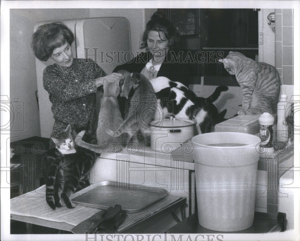 1970 Press Photo Miss Ingrid Condon Mrs William Barbour- RSA36389