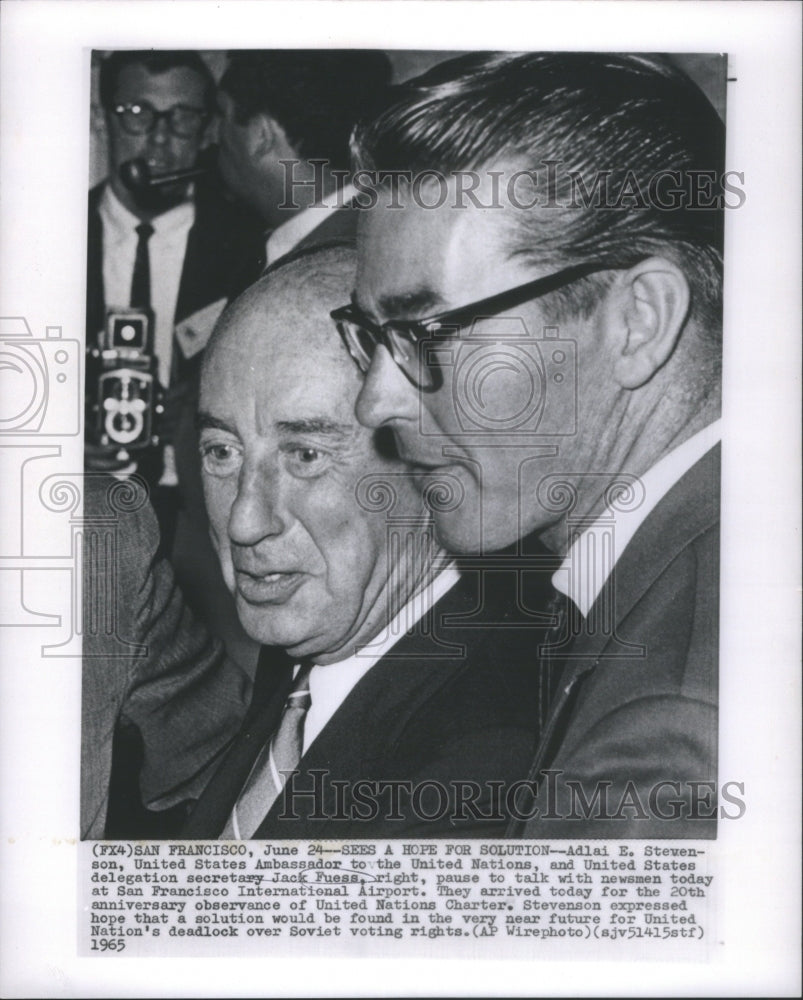 1965 Press Photo U.S. Jack Fuess, Adlai E. Stevenson- RSA41243- Historic Images