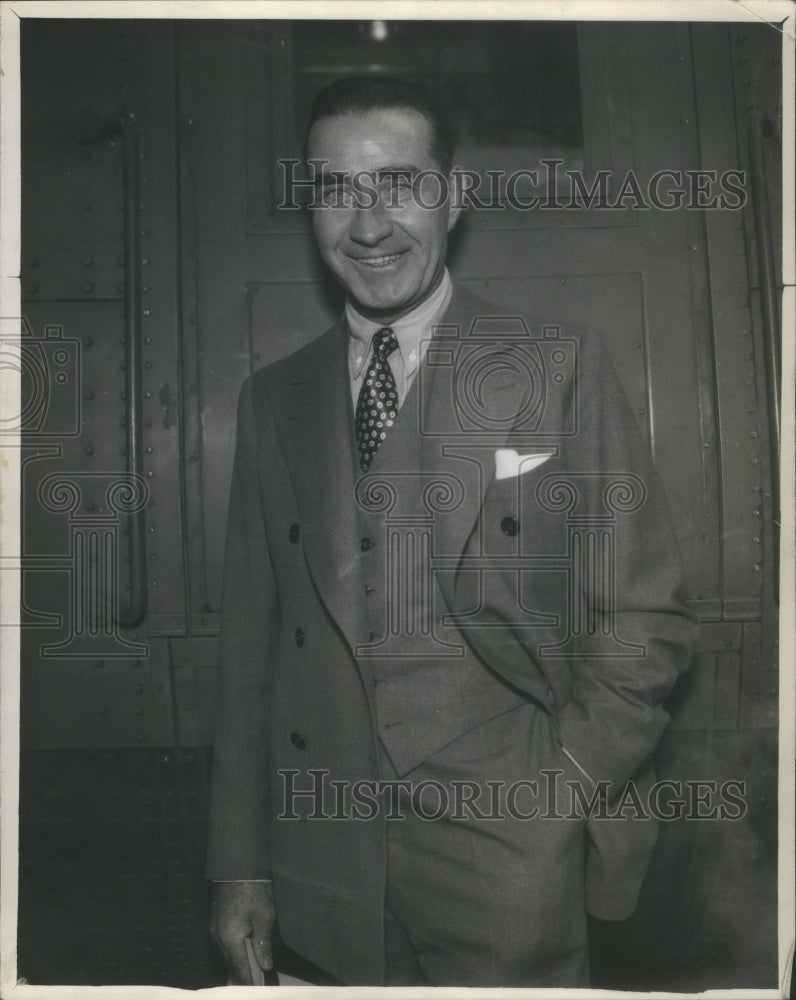 1936 Press Photo Director Frank Lloyd in Chi- RSA41783- Historic Images